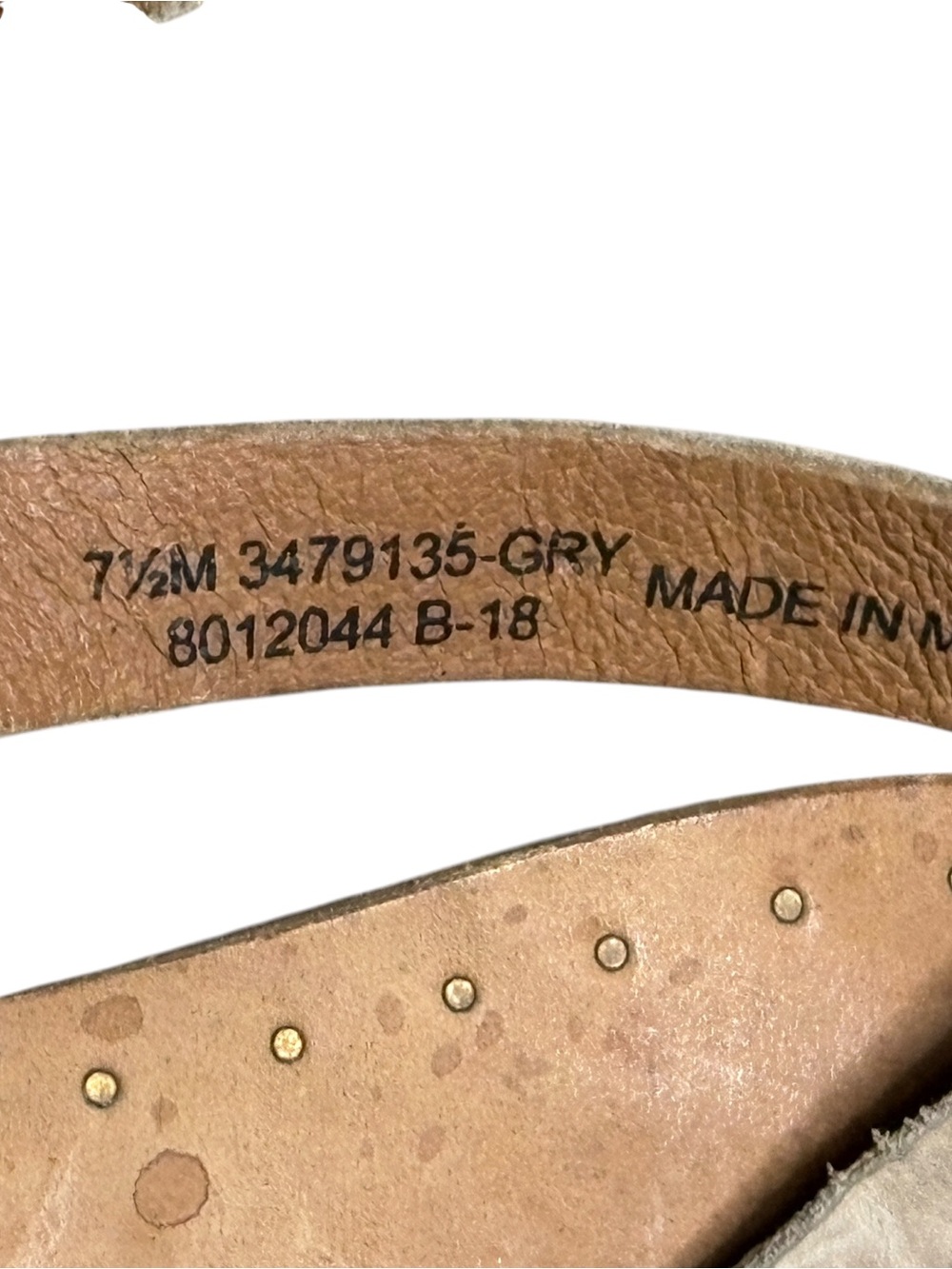 FRYE Leather Studded Concho T-Strap Sandals 7.5M Gray Taupe Boho - Picture 3 of 5